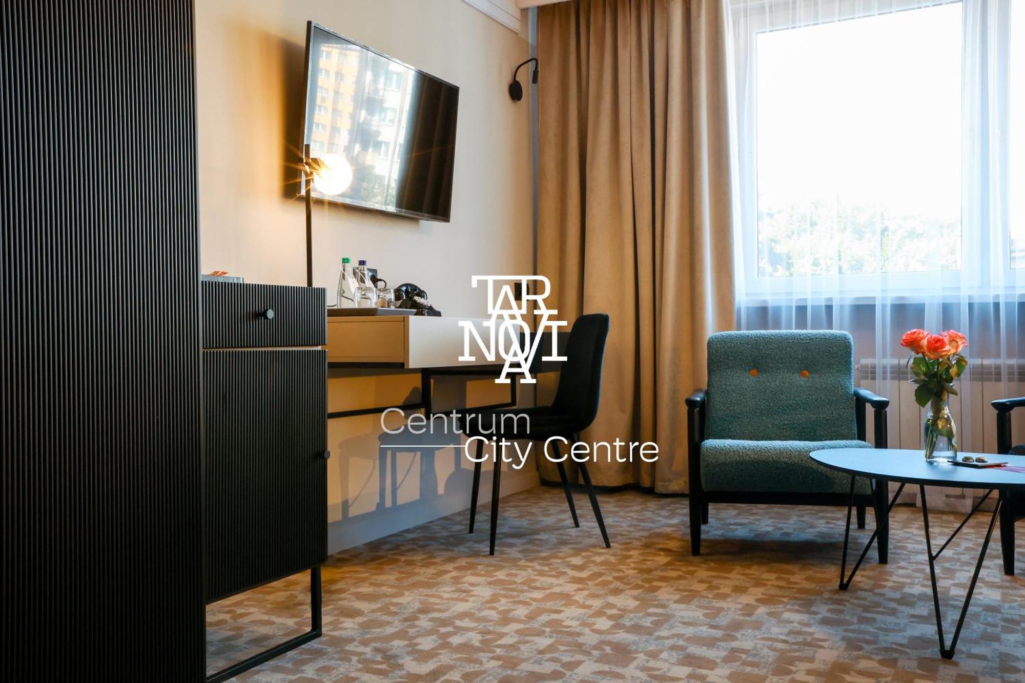 Hotel Tarnovia Tarnów Buitenkant foto