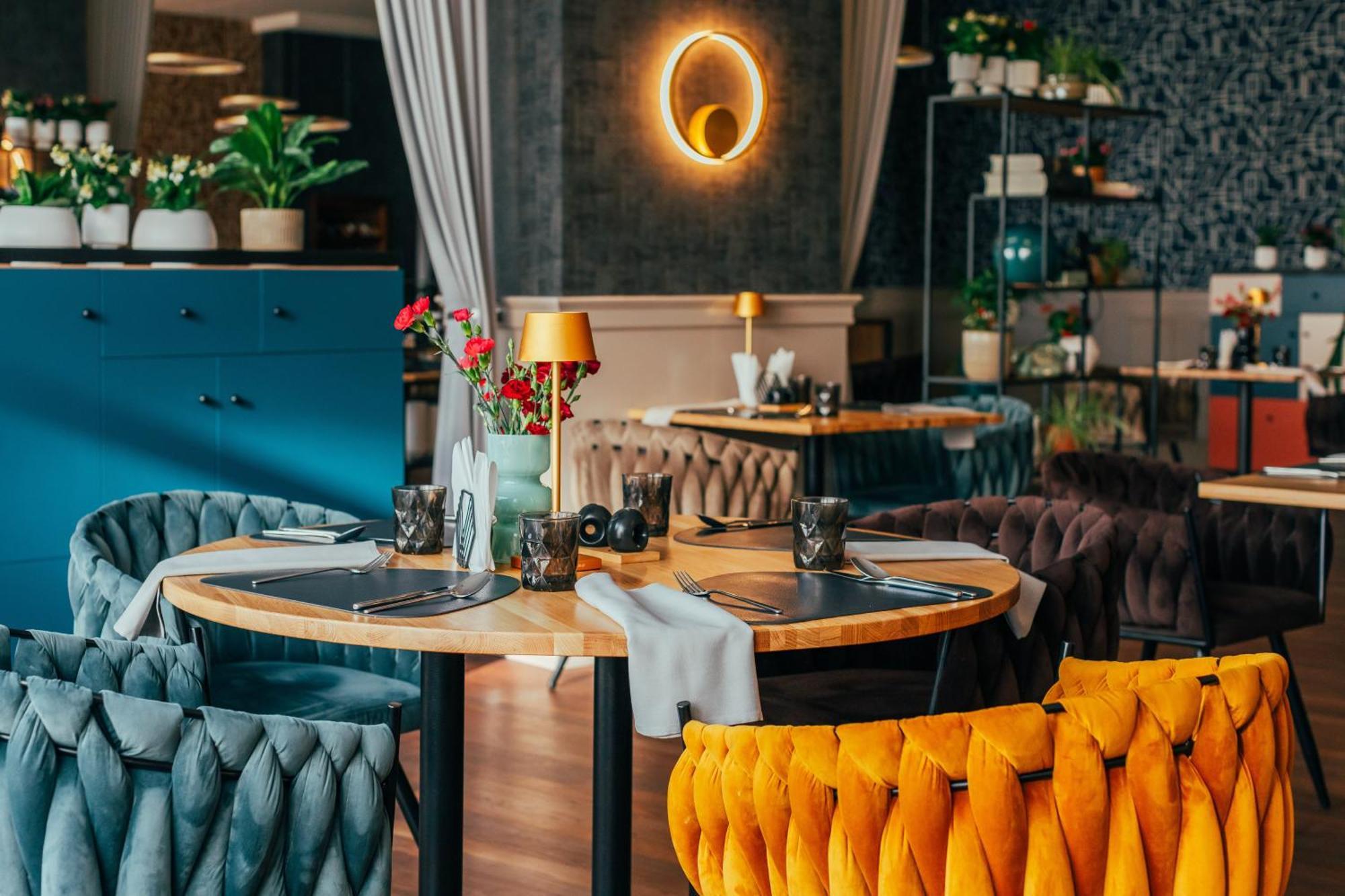 Hotel Tarnovia Tarnów Buitenkant foto